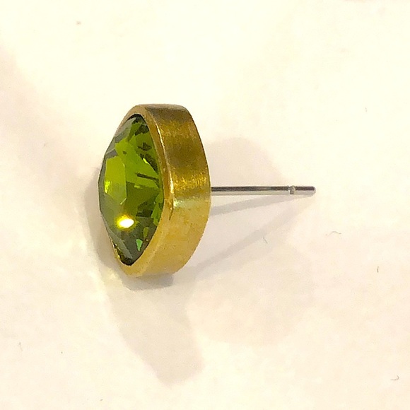 HEIDI DAUS Square Faceted Spring Green Swarovski Crystal Earrings - Picture 14 of 14